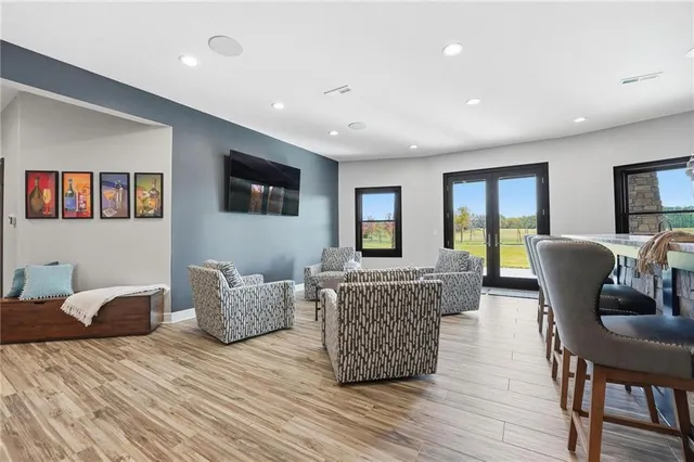 $3,500,000 | 10807 Northwest Tiffany Springs Road, Kansas City, MO 64153