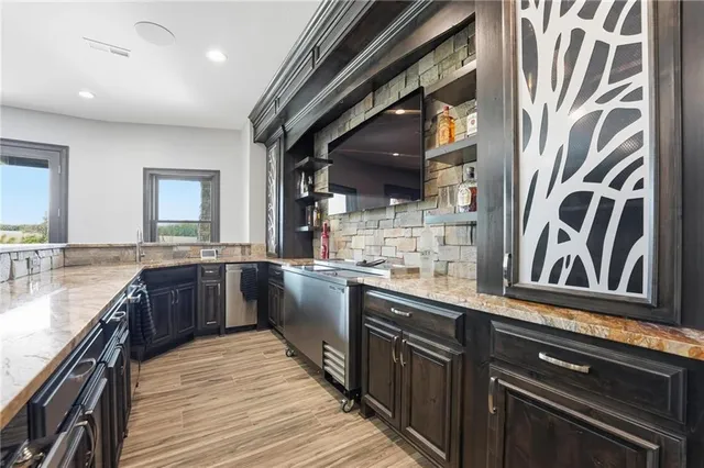 $3,500,000 | 10807 Northwest Tiffany Springs Road, Kansas City, MO 64153