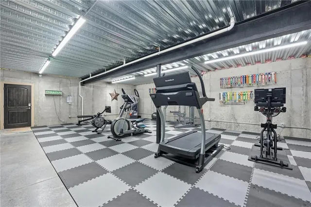 $3,500,000 | 10807 Northwest Tiffany Springs Road, Kansas City, MO 64153