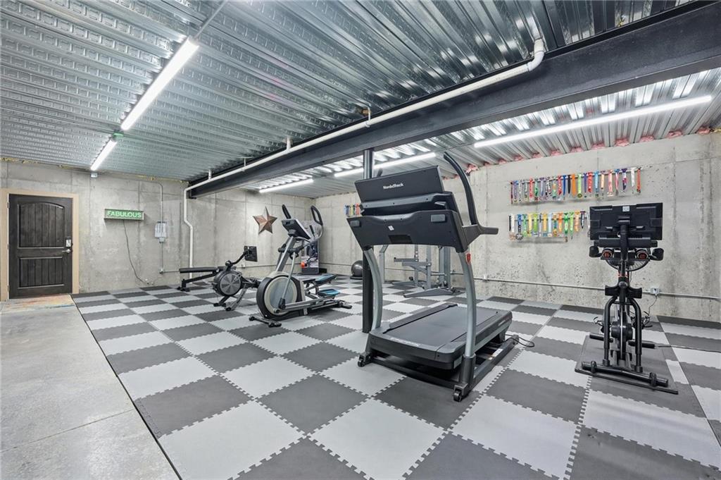 10807 Northwest Tiffany Springs Road Kansas City, MO 64153 - Photo 75 of 99