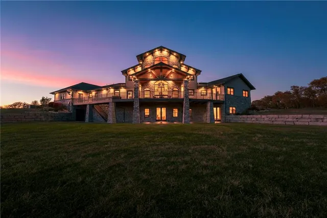 $3,500,000 | 10807 Northwest Tiffany Springs Road, Kansas City, MO 64153