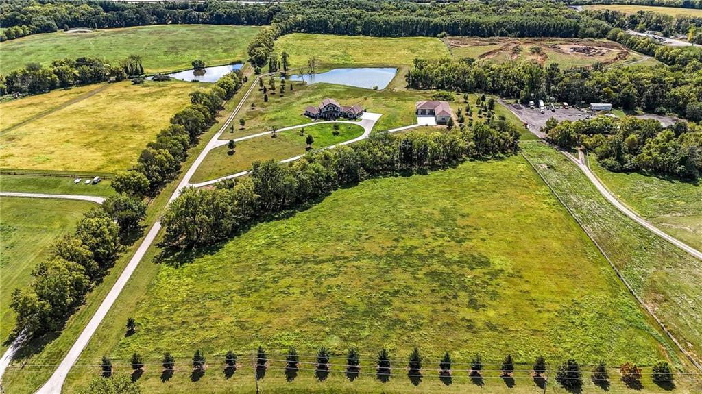 10807 Northwest Tiffany Springs Road Kansas City, MO 64153 - Photo 9 of 99