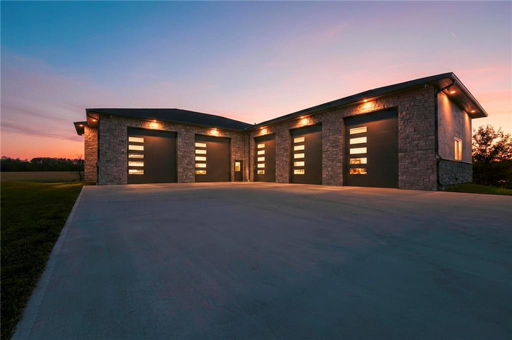 10807 Northwest Tiffany Springs Road Kansas City, MO 64153 - Photo 95 of 99