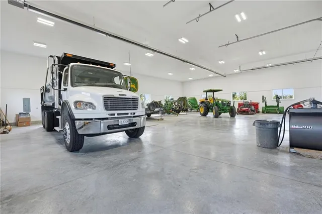 $3,500,000 | 10807 Northwest Tiffany Springs Road, Kansas City, MO 64153