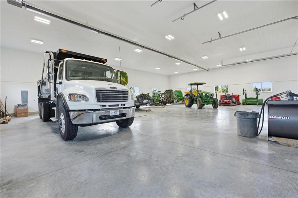 10807 Northwest Tiffany Springs Road Kansas City, MO 64153 - Photo 98 of 99