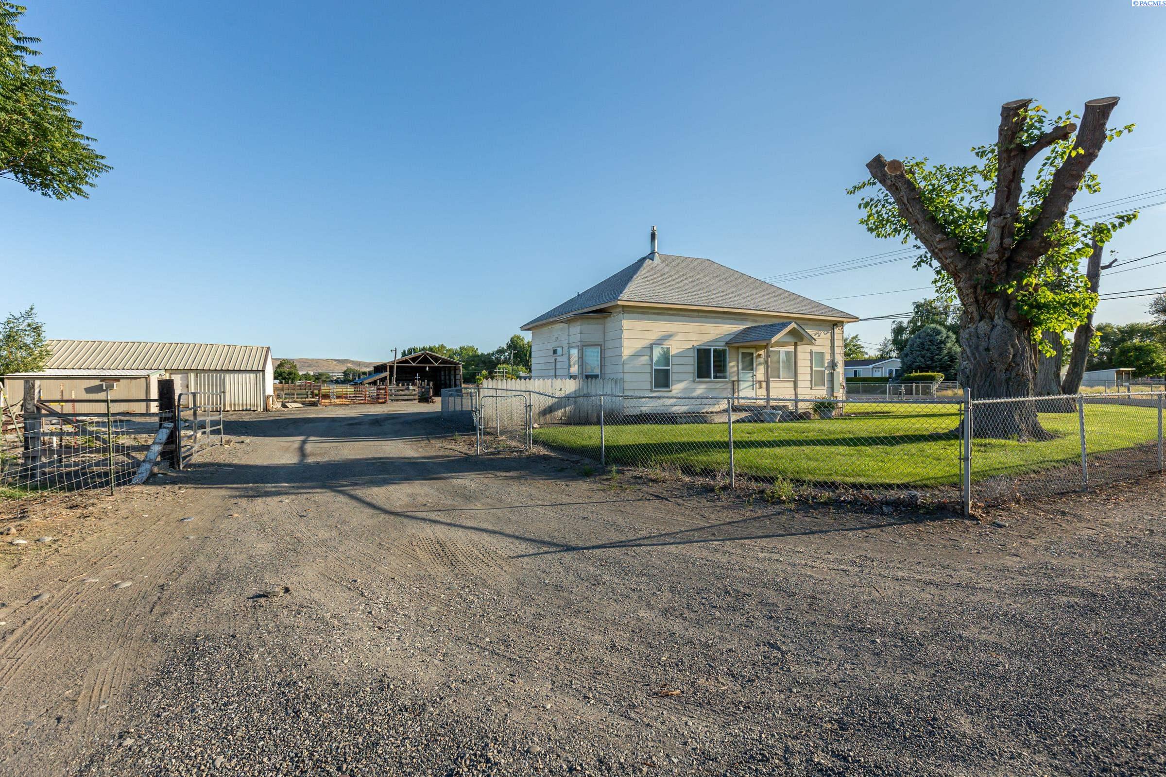 222705 East Cochran Road Kennewick, WA 99337 - Photo 1 of 41 Gallery Image 1