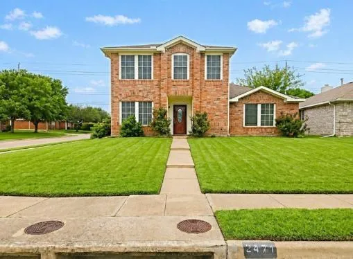 $299,900 | 2471 Mallory Lane, Lancaster, TX 75134