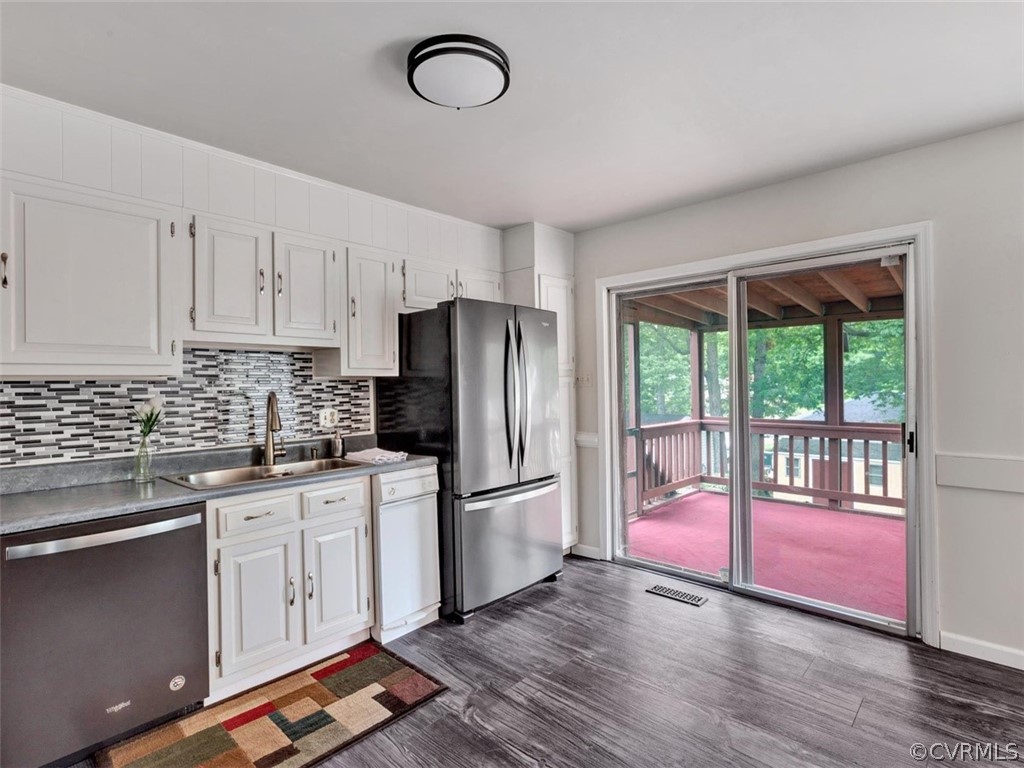 9012 Tweed Road Henrico, VA 23228 - Photo 5 of 31 Gallery Image 5