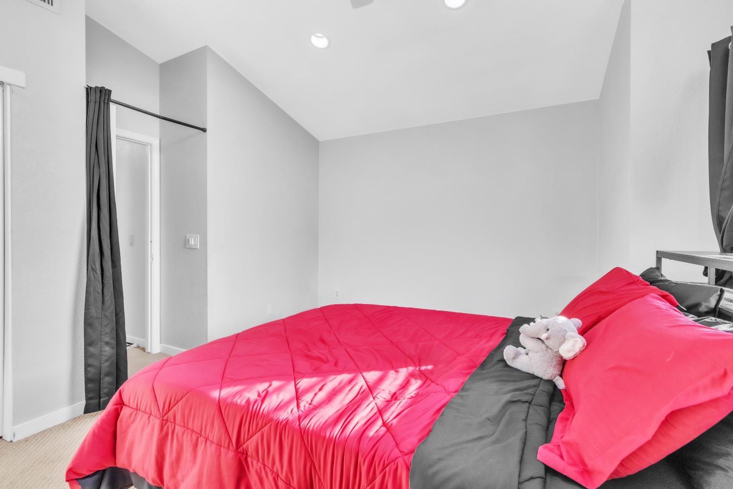 8148 Orchid Tree Way Antelope, CA 95843 - Photo 18 of 33 a bed sitting in a bedroom next to a window