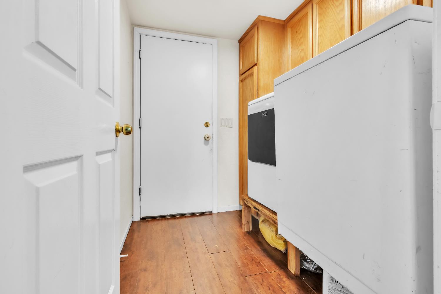 8148 Orchid Tree Way Antelope, CA 95843 - Photo 25 of 33 a view of hallway with wooden floor