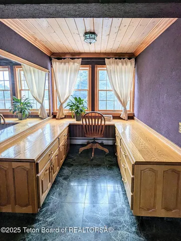 $13,490,000 | 2150 Robinson Lane, Bedford, WY 83112