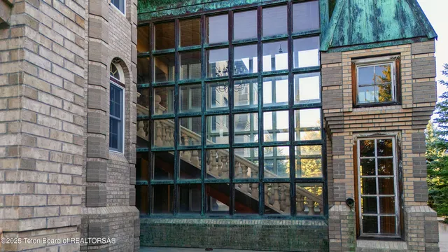 $13,490,000 | 2150 Robinson Lane, Bedford, WY 83112