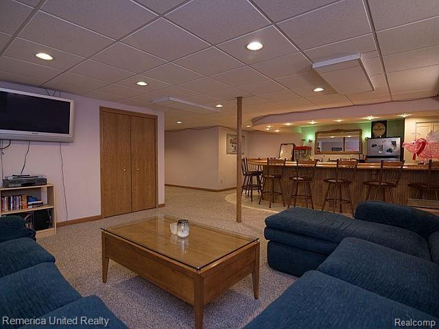 18903 Van Road Livonia, MI 48152 - Photo 50 of 57 49_40.jpg