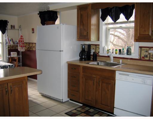 147 Holly Place Road Mount Pleasant, PA 15666 - Photo 4 of 6 Kitchen.