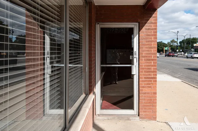 $1,250,000 | 7922 South Pulaski Road, Chicago, IL 60652