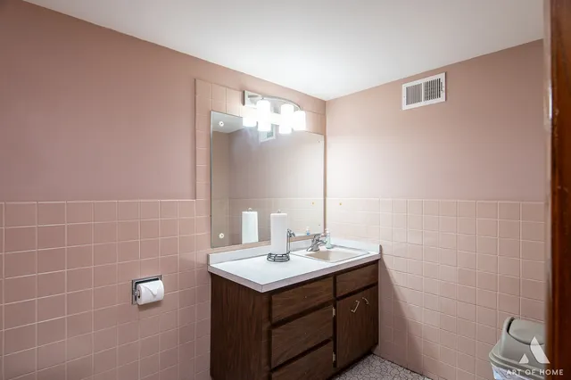 $1,250,000 | 7922 South Pulaski Road, Chicago, IL 60652