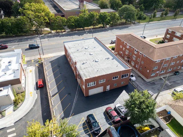 $1,250,000 | 7922 South Pulaski Road, Chicago, IL 60652