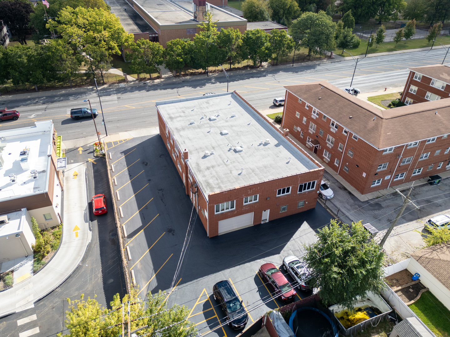 7922 South Pulaski Road Chicago, IL 60652 - Photo 78 of 96 a view of a chairs and table in a patio