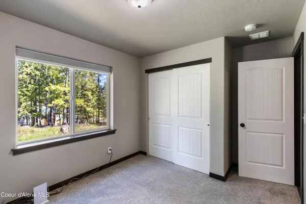 $529,900 | 1279 Gypsy Bay Road, Sagle, ID 83860