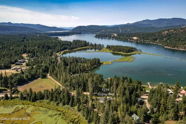 $529,900 | 1279 Gypsy Bay Road, Sagle, ID 83860