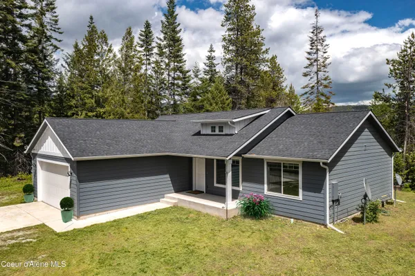 $529,900 | 1279 Gypsy Bay Road, Sagle, ID 83860