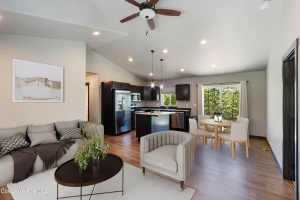 $529,900 | 1279 Gypsy Bay Road, Sagle, ID 83860