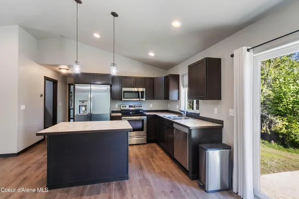 $529,900 | 1279 Gypsy Bay Road, Sagle, ID 83860