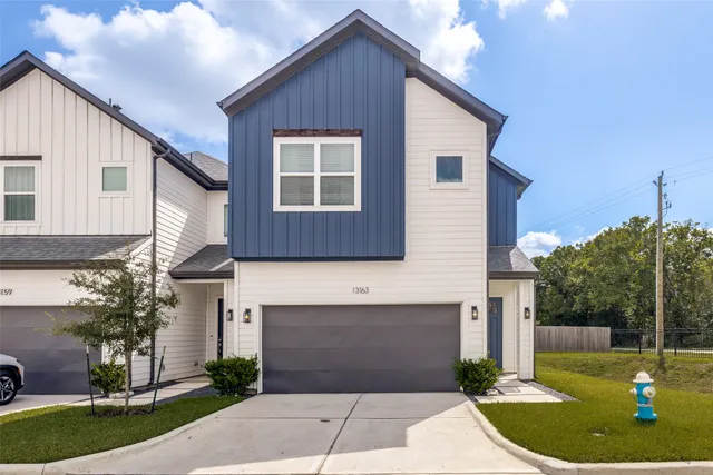 $279,900 | 13131 Martha Springs Drive, Houston, TX 77048