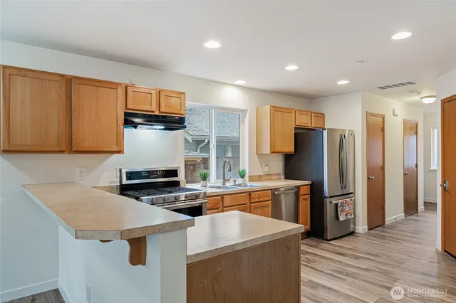 $650,000 | 1620 South 124th Street, Seattle, WA 98168