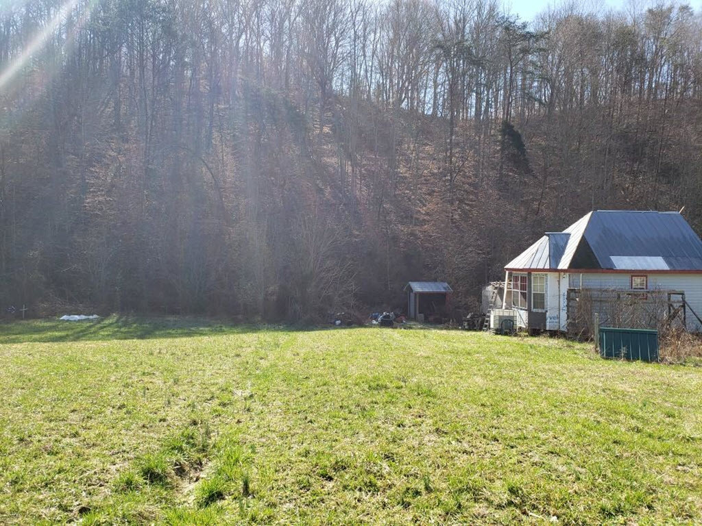 1312 Upper Caney Valley Road Tazewell, TN 37879 - Photo 2 of 35 Photo 2