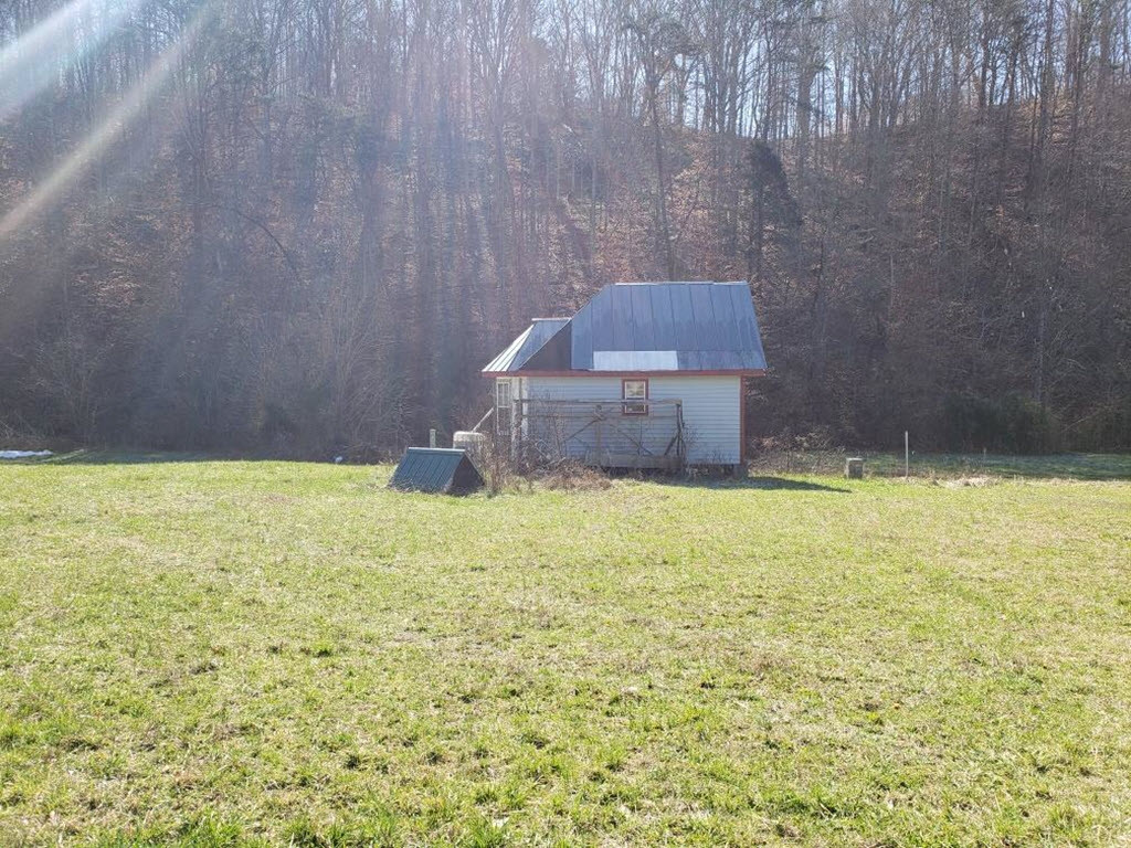1312 Upper Caney Valley Road Tazewell, TN 37879 - Photo 3 of 35 Photo 3