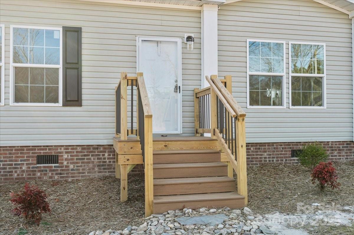 5257 Raleys Mill Road Bethune, SC 29009 - Photo 7 of 48 a view of entrance