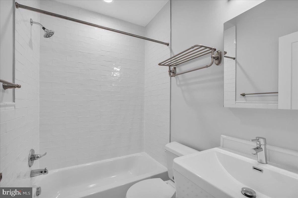 144 Levering Street Philadelphia, PA 19127 - Photo 19 of 29