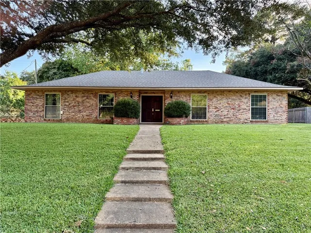 $265,000 | 732 Welwyn Way, Alexandria, LA 71303