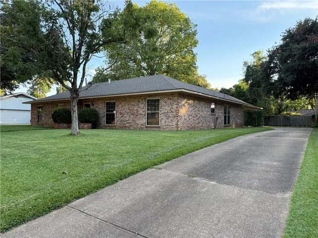 $265,000 | 732 Welwyn Way, Alexandria, LA 71303