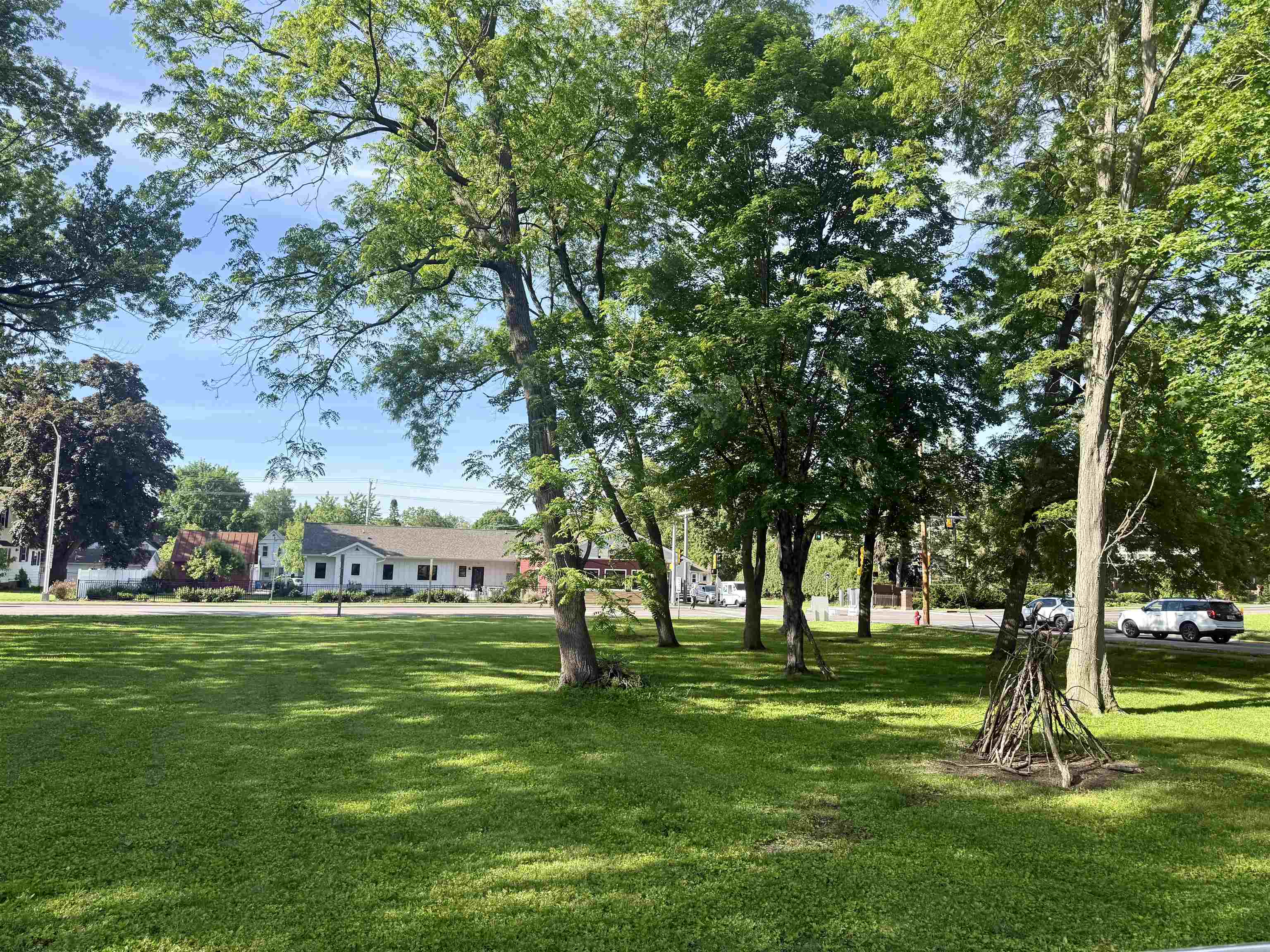 626 1/2 2nd Street Baraboo, WI 53913 - Photo 2 of 6