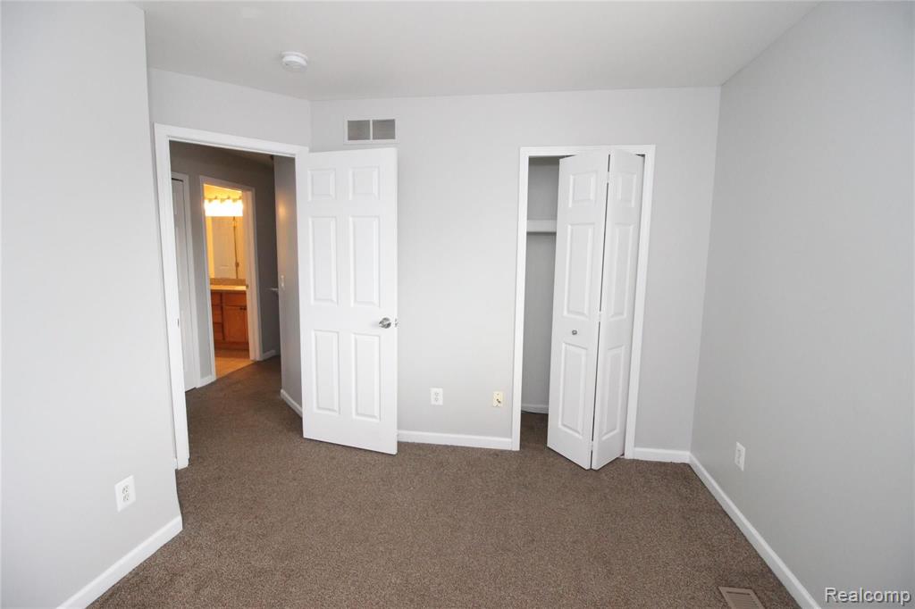 21840 15 Mile Road Clinton Township, MI 48035 - Photo 23 of 25