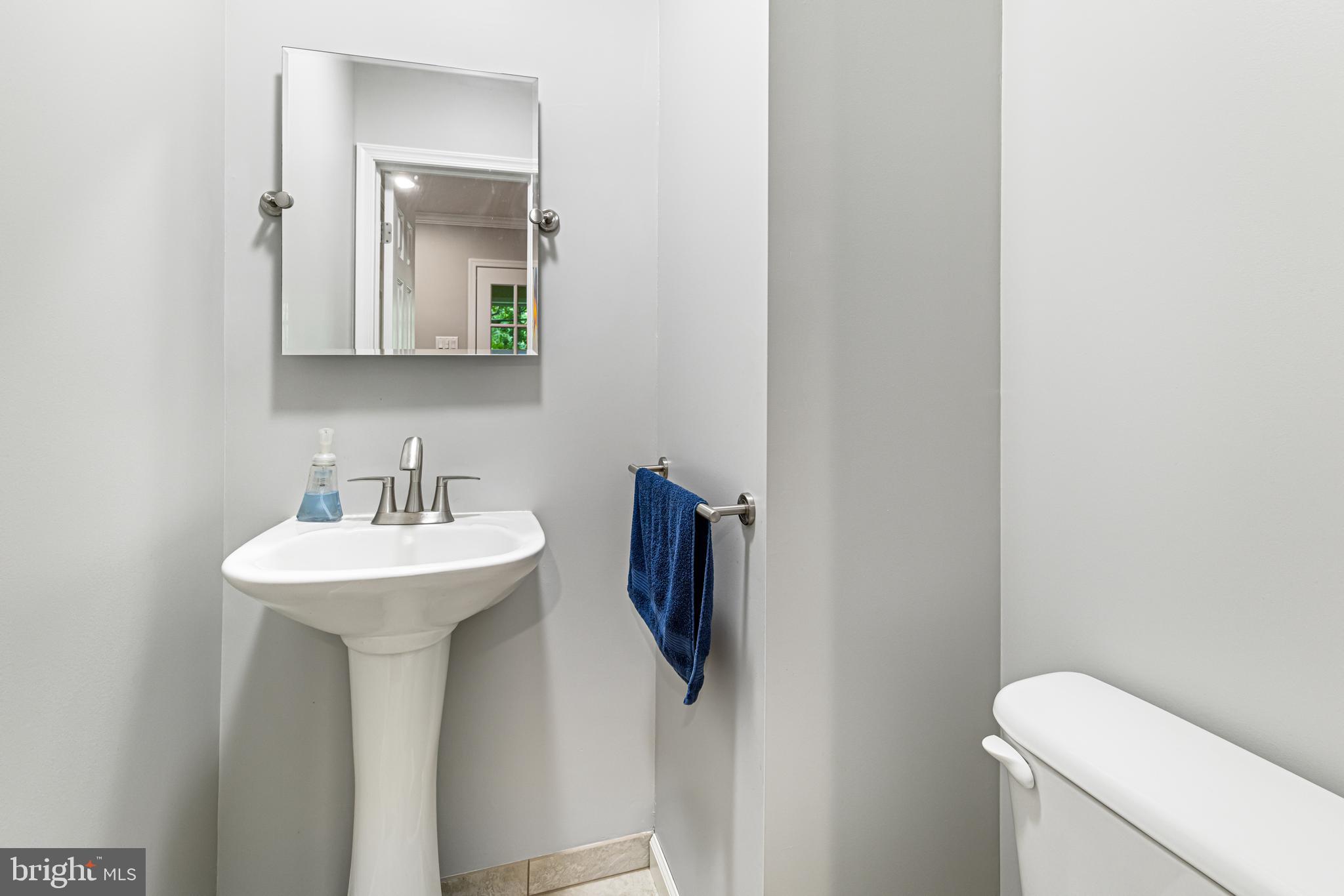 331 Crest Park Road Philadelphia, PA 19119 - Photo 17 of 33 Half Bath