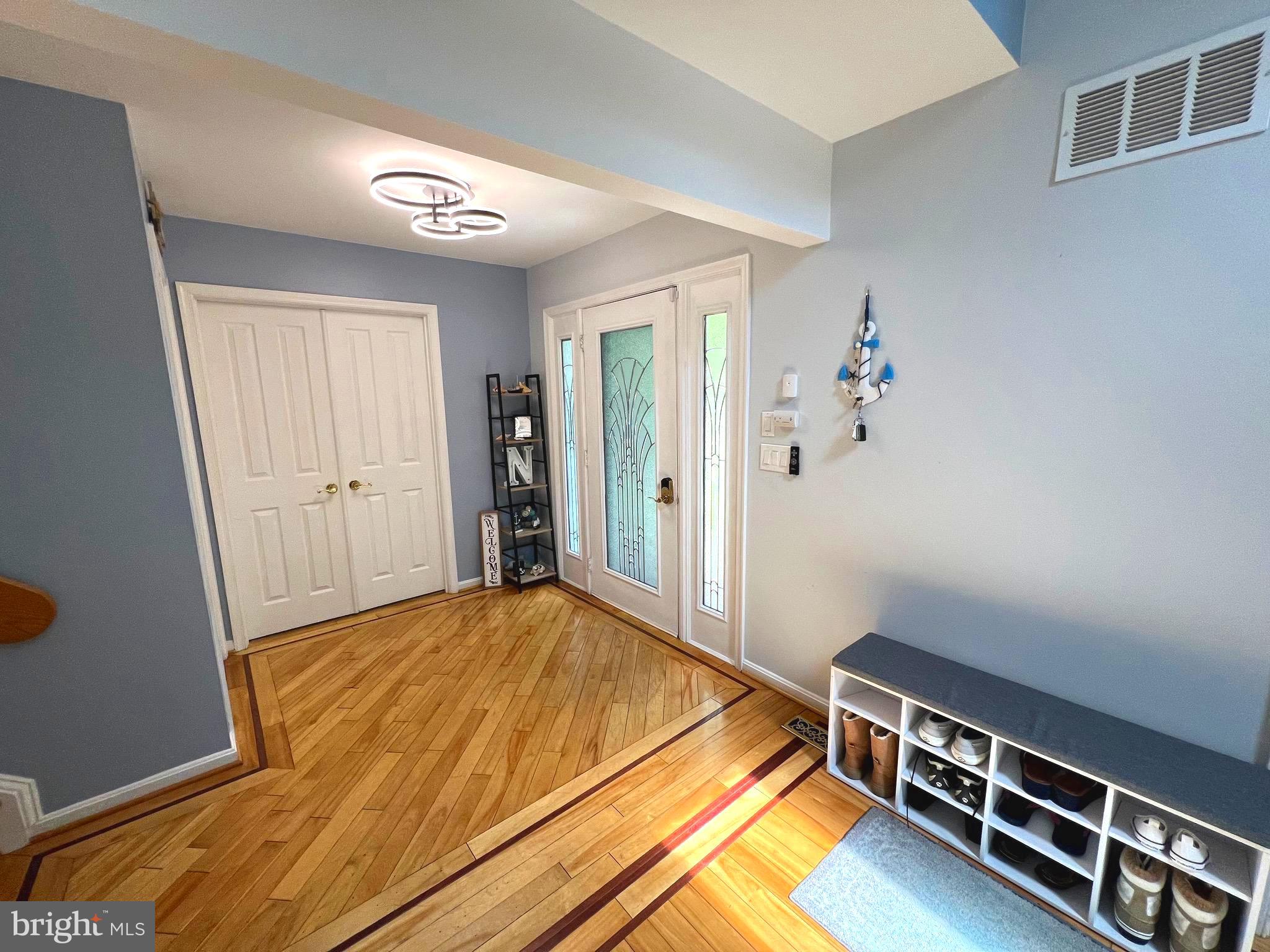 6450 Meadowlark Drive Dunkirk, MD 20754 - Photo 4 of 36 a bedroom with a bed and a window