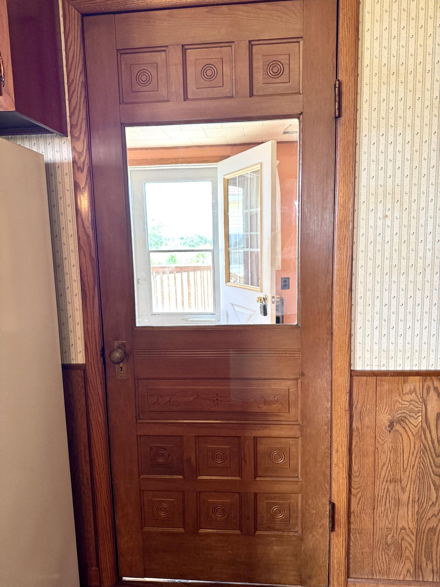 9910 Eichar Road Celina, OH 45822 - Photo 15 of 60 Detailed Kitchen door to the laundry room