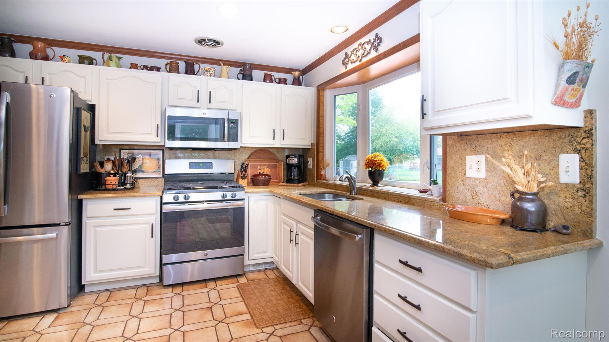 22608 Deerfield Road Novi, MI 48375 - Photo 37 of 69 Gallery Image 37