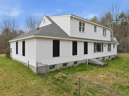 $765,000 | 66 Lyford Road, Brookfield, NH 03872