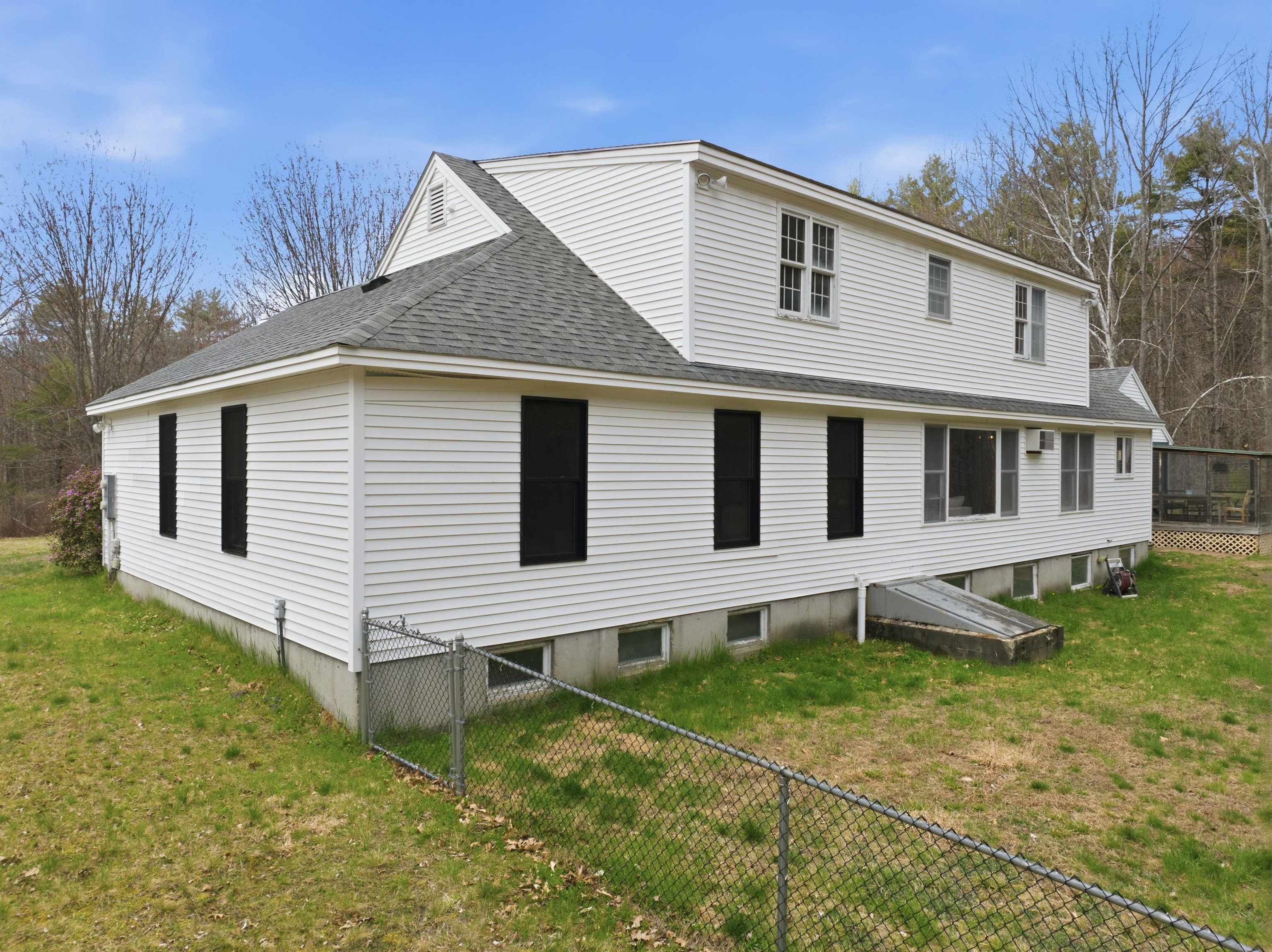 66 Lyford Road Brookfield, NH 03872 - Photo 5 of 51