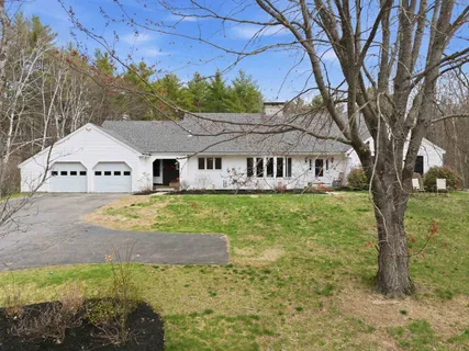 $765,000 | 66 Lyford Road, Brookfield, NH 03872