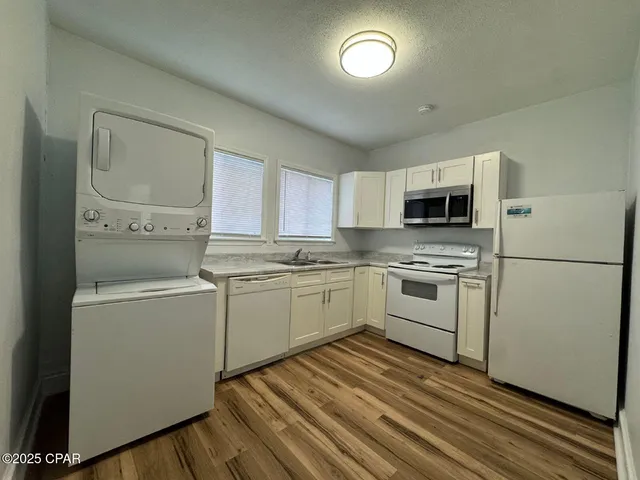 $1,050 | 422 Magnolia Avenue, Unit 4, Panama City, FL 32401