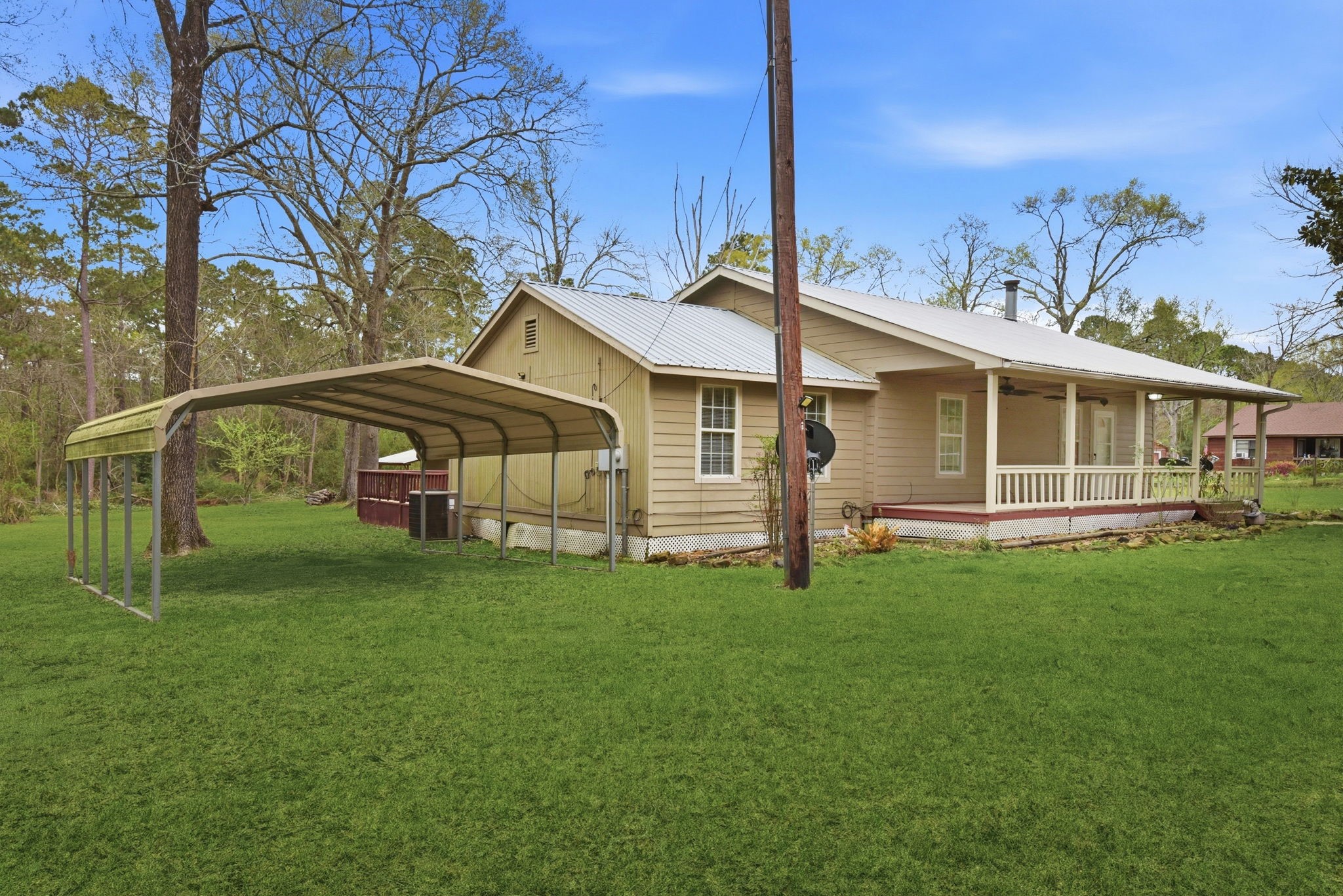 402 Anderson Road Livingston, TX 77351 - Photo 2 of 49