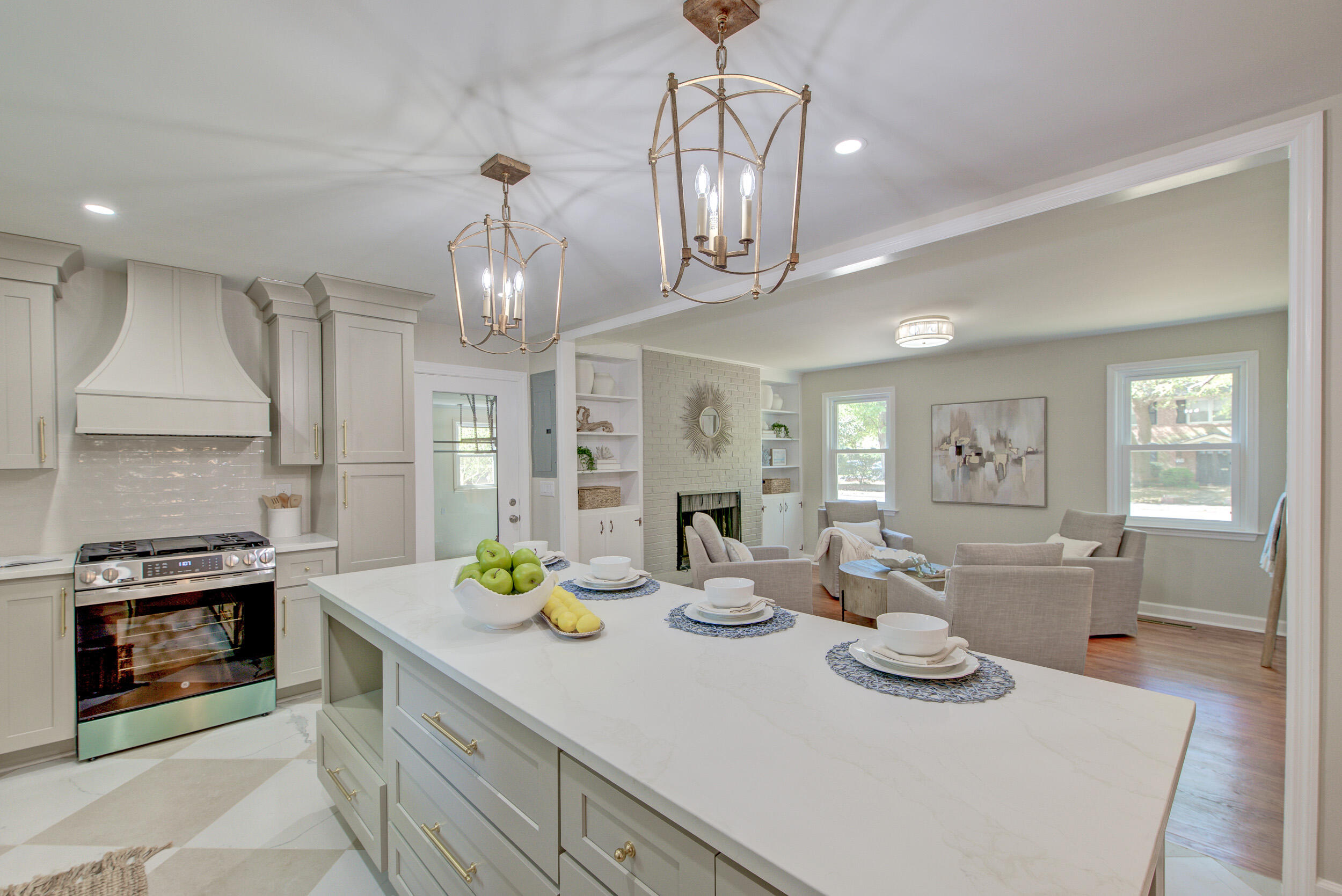 1612 Amberly-13
