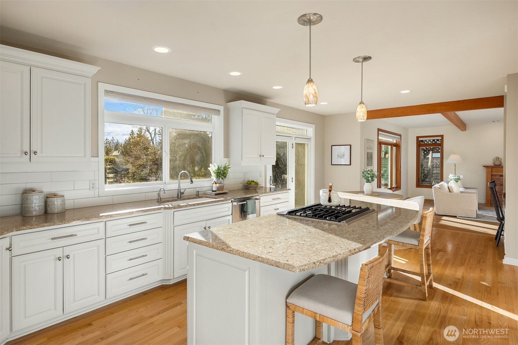 1245 High School Road Northeast Bainbridge Island, WA 98110 - Photo 15 of 40