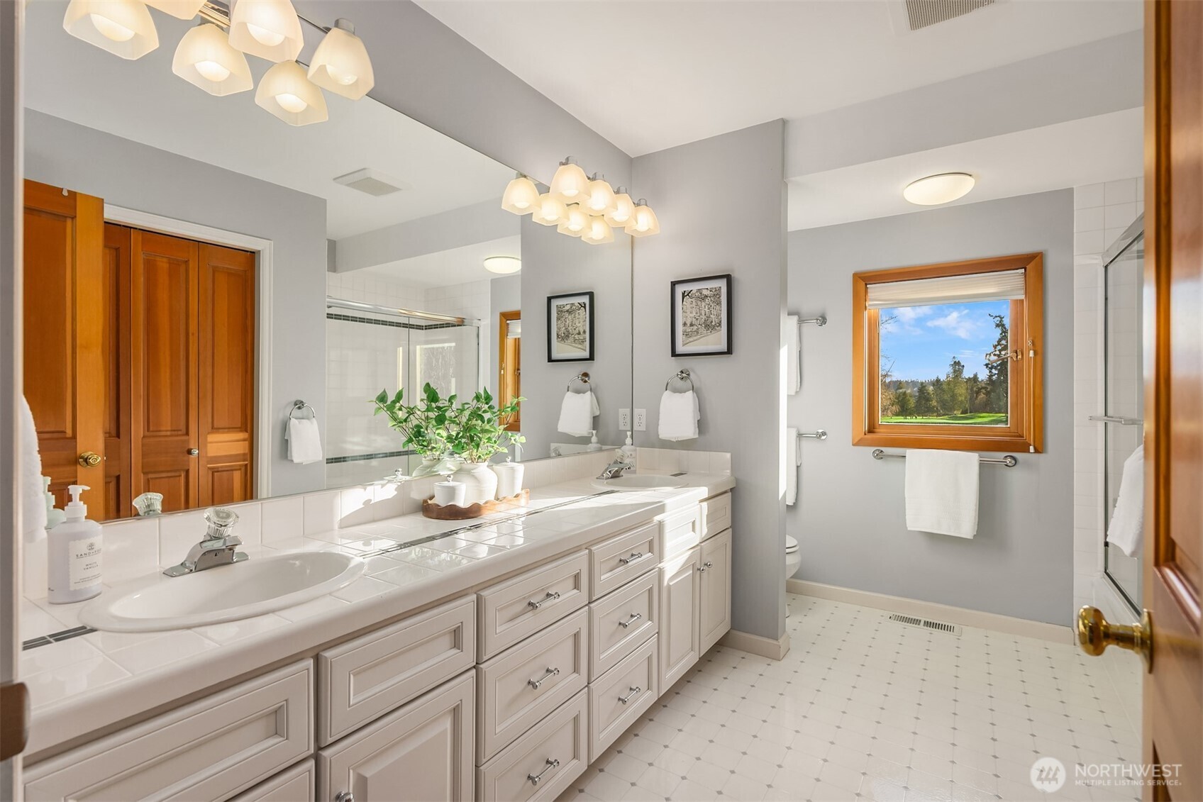 1245 High School Road Northeast Bainbridge Island, WA 98110 - Photo 30 of 40