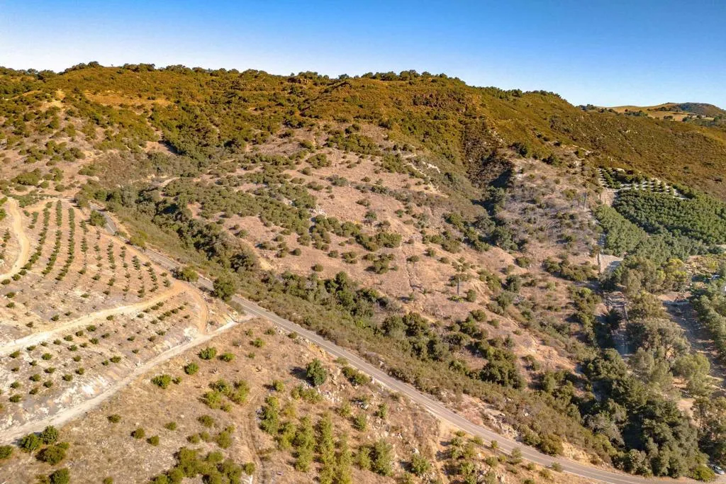 27 El Calamar Road Temecula, CA 92590 - Photo 9 of 17 a view of a city